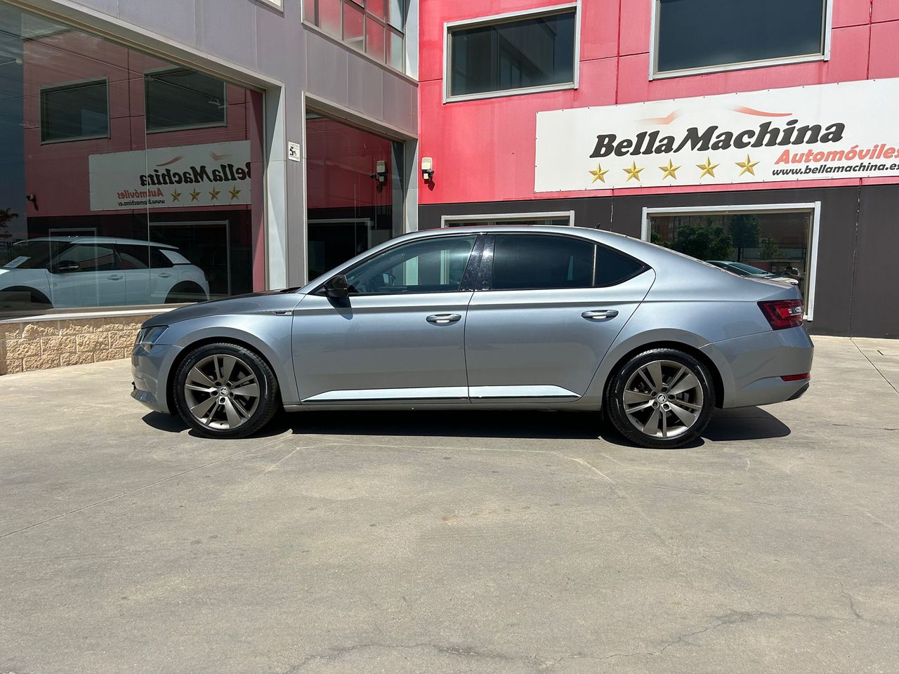 Foto Skoda Superb 4