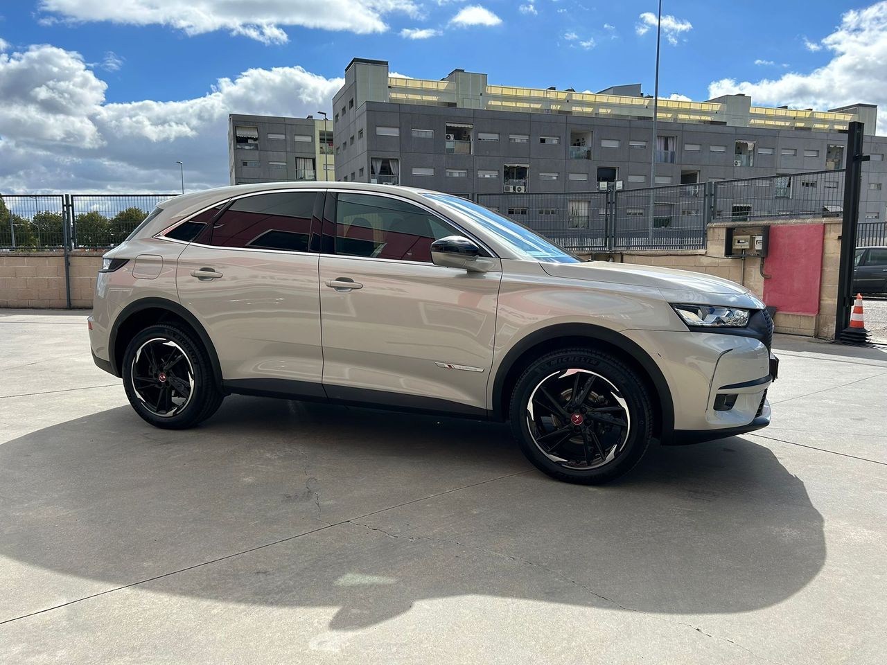 Foto DS Automobiles DS 7 Crossback 4