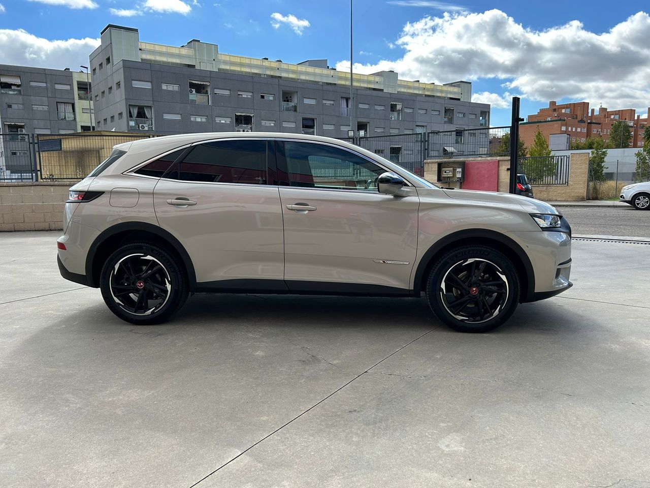 Foto DS Automobiles DS 7 Crossback 5