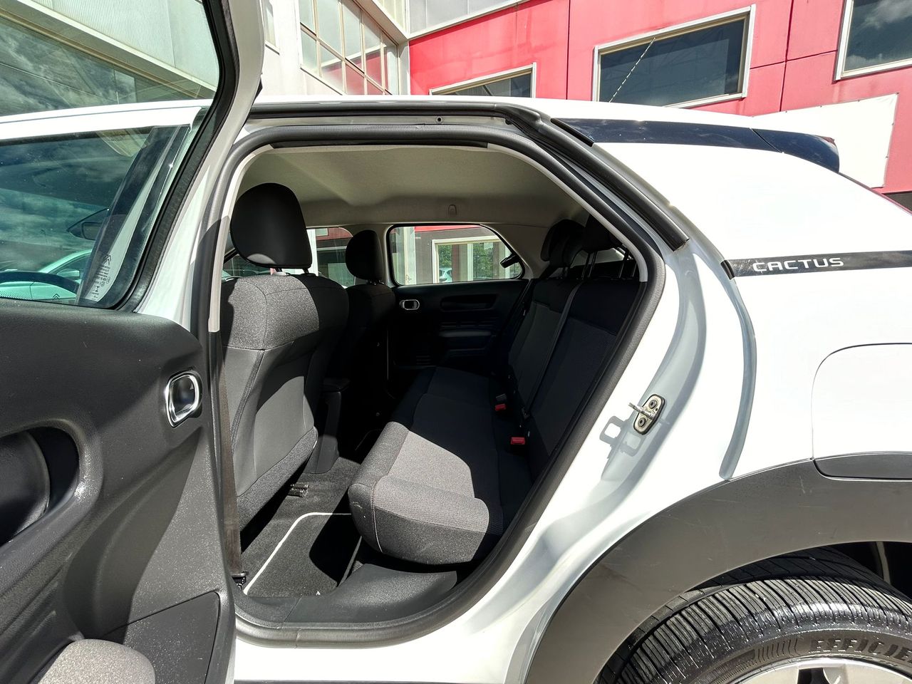 Foto Citroën C4 Cactus 10