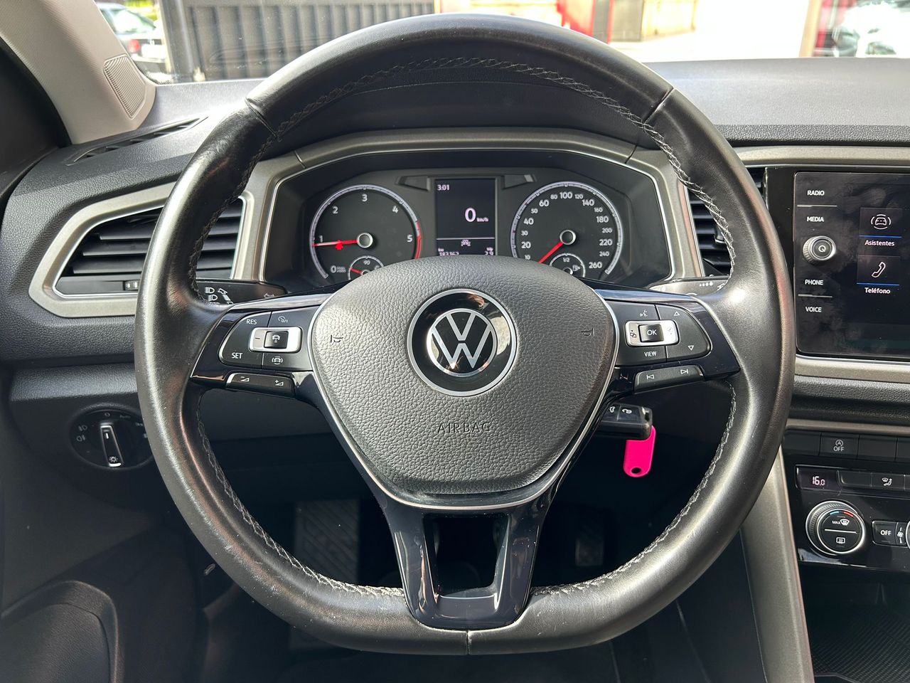 Foto Volkswagen T-Roc 12