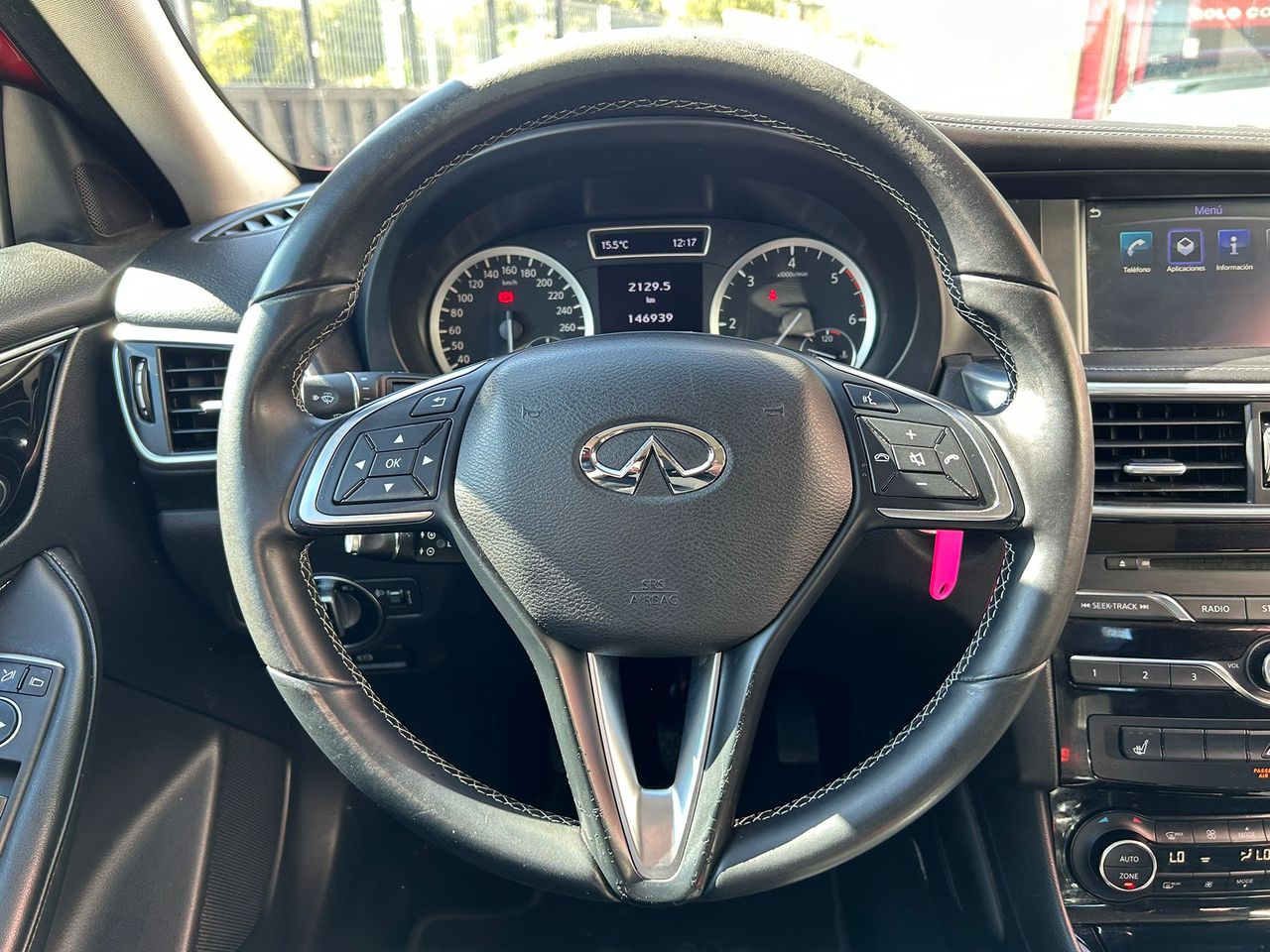 Foto Infiniti Q30 11