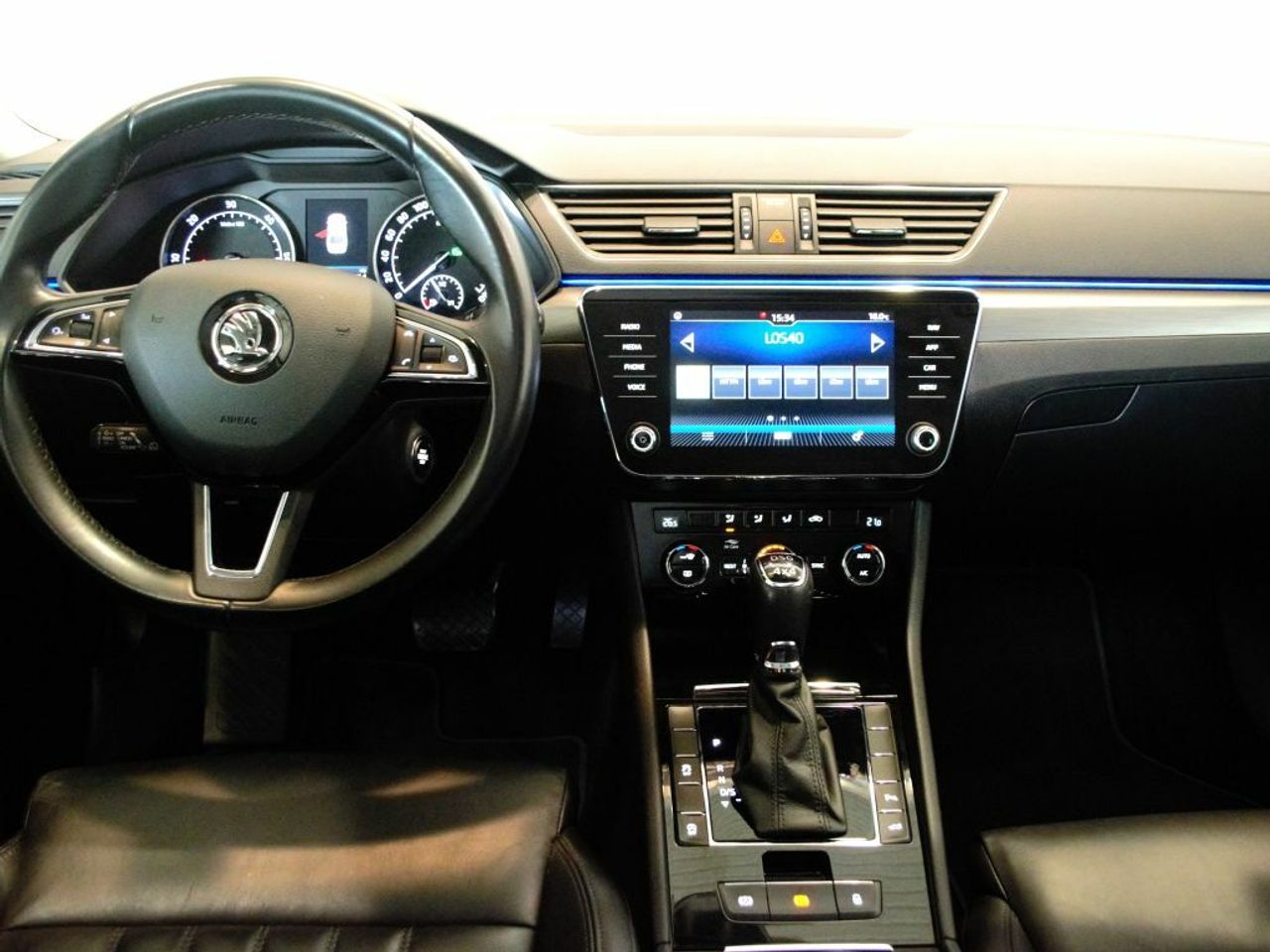 Foto Skoda Superb 23