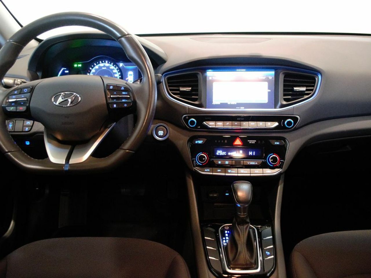 Foto Hyundai IONIQ 16