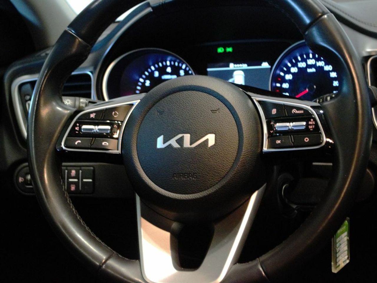 Foto Kia XCeed 17