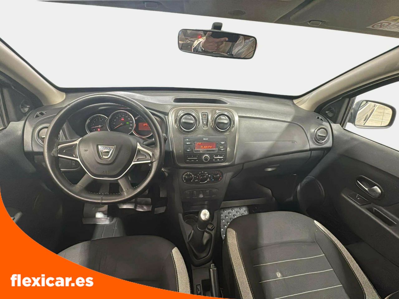 Foto Dacia Sandero 10