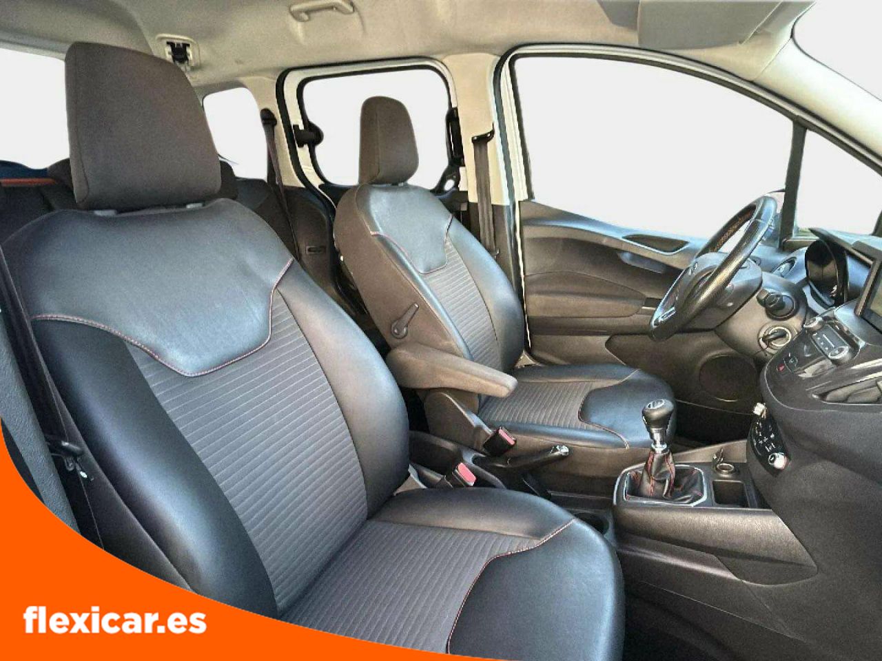 Foto Ford Tourneo Courier 15