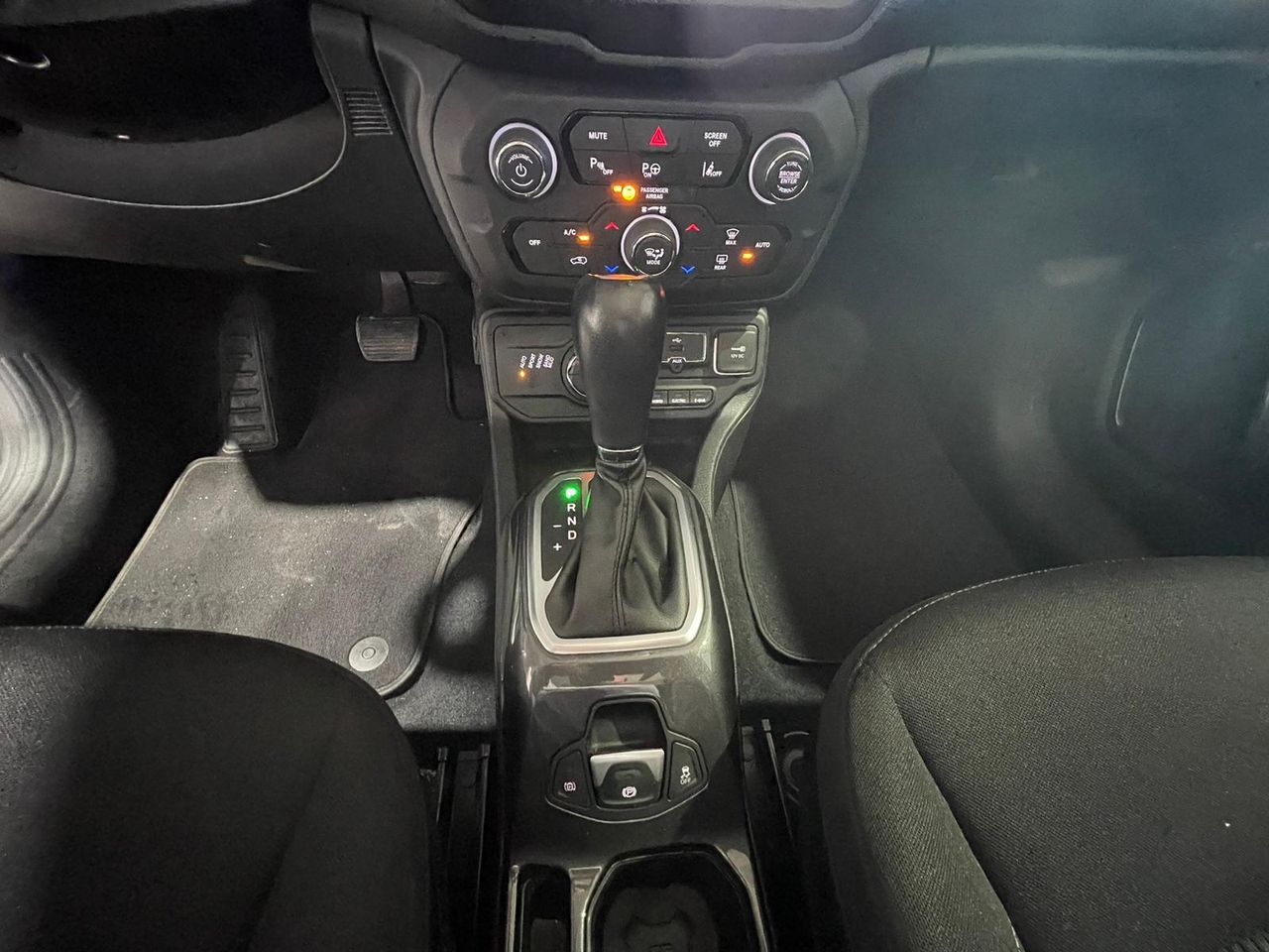 Foto Jeep Renegade 25