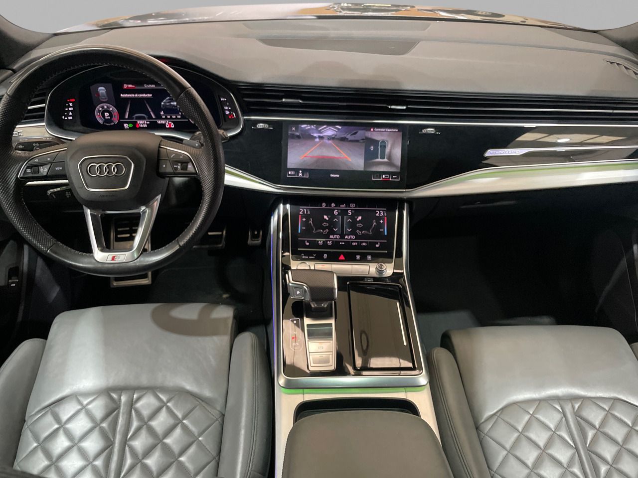 Foto Audi Q8 7