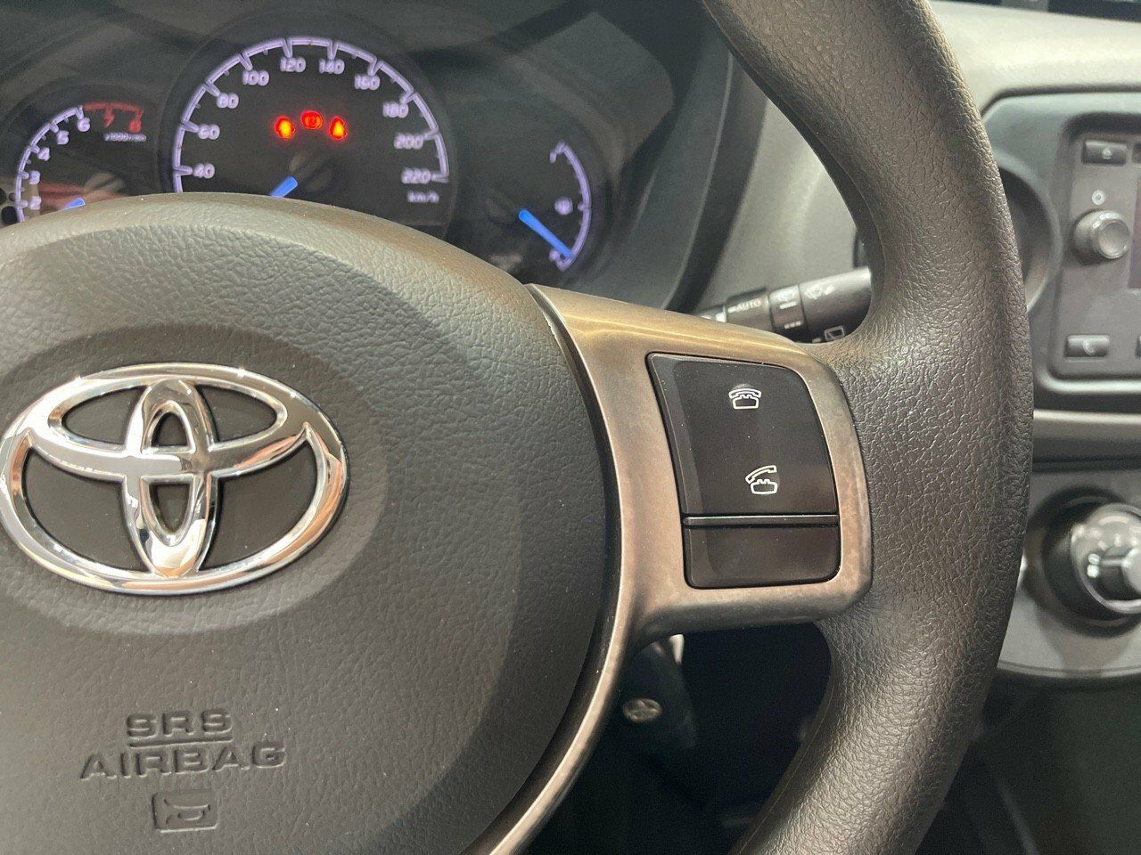 Foto Toyota Yaris 13