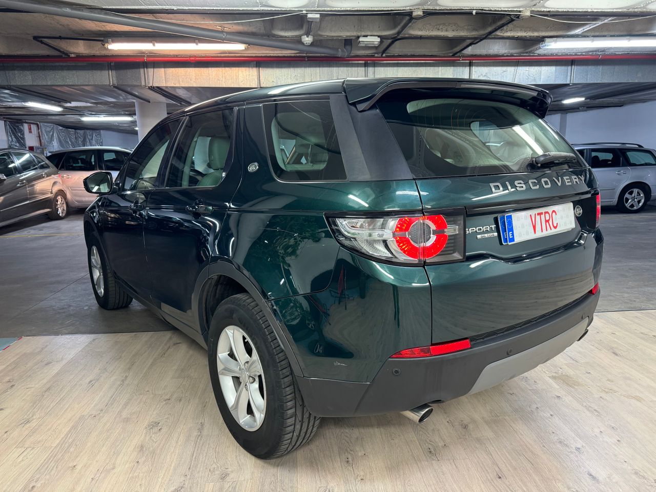 Foto Land-Rover Discovery Sport 17