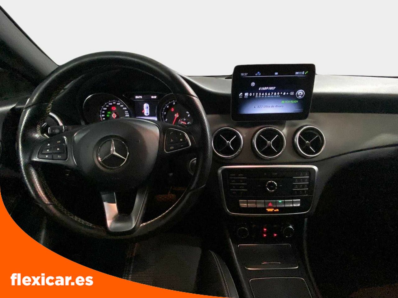 Foto Mercedes-Benz Clase CLA 13