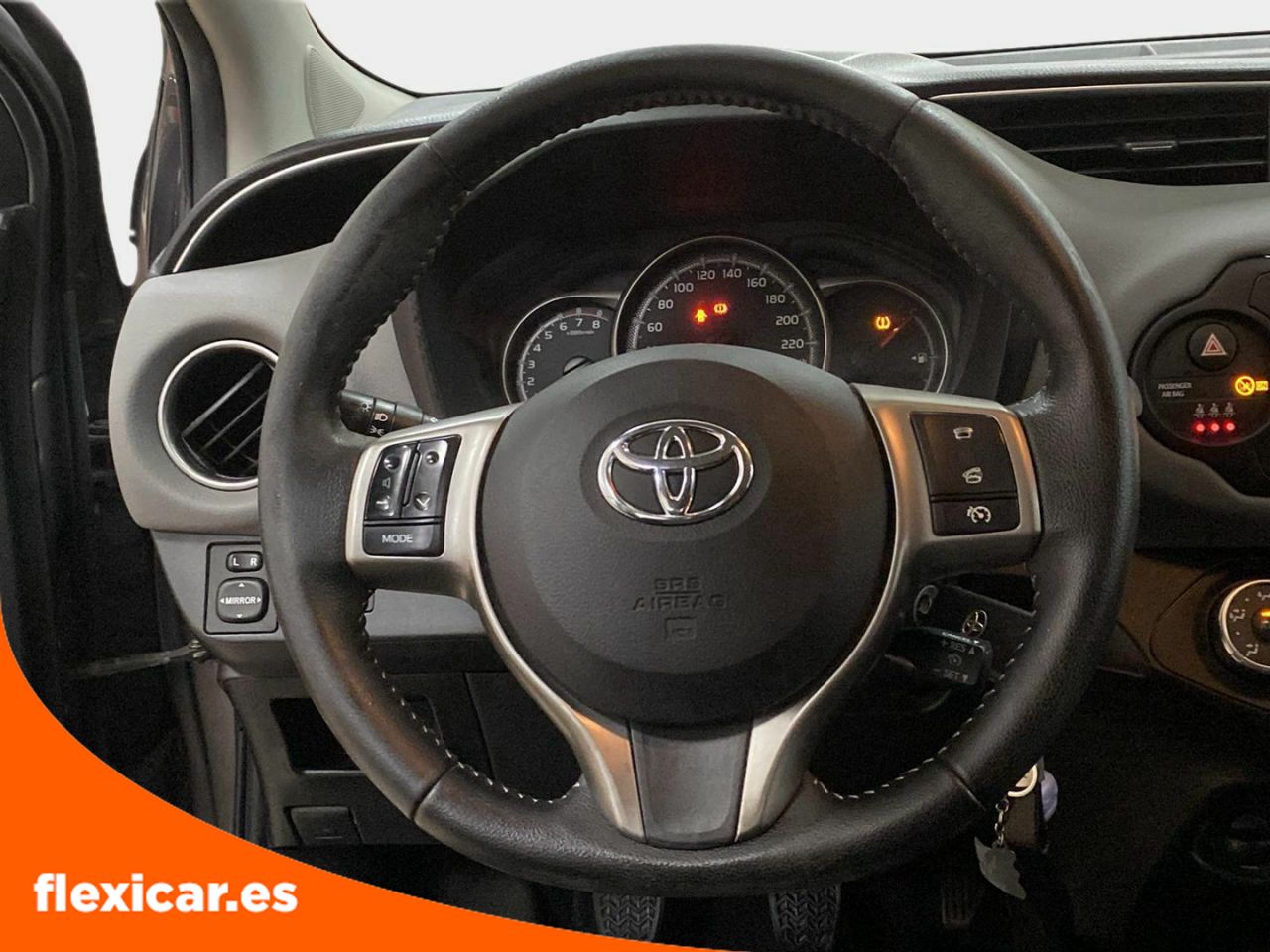 Foto Toyota Yaris 15