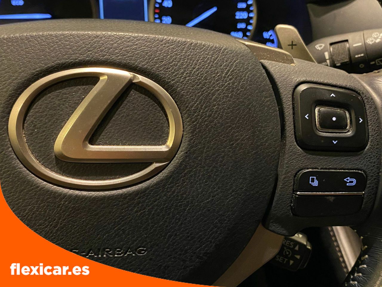 Foto Lexus NX 15