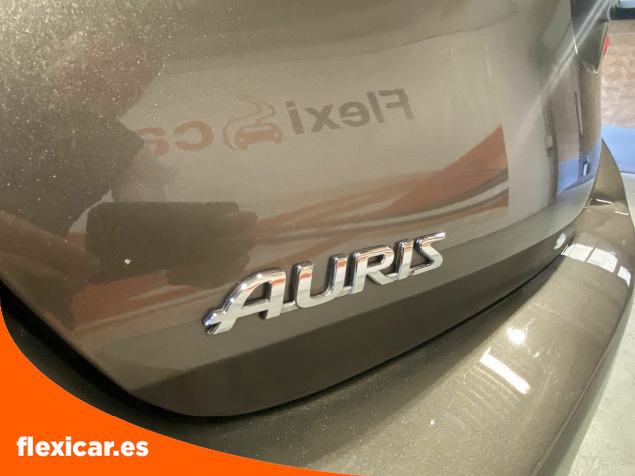 Foto Toyota Auris 15