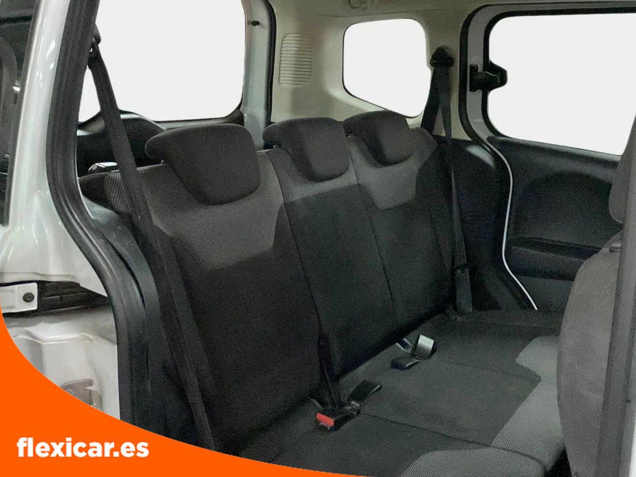 Foto Ford Tourneo Courier 23