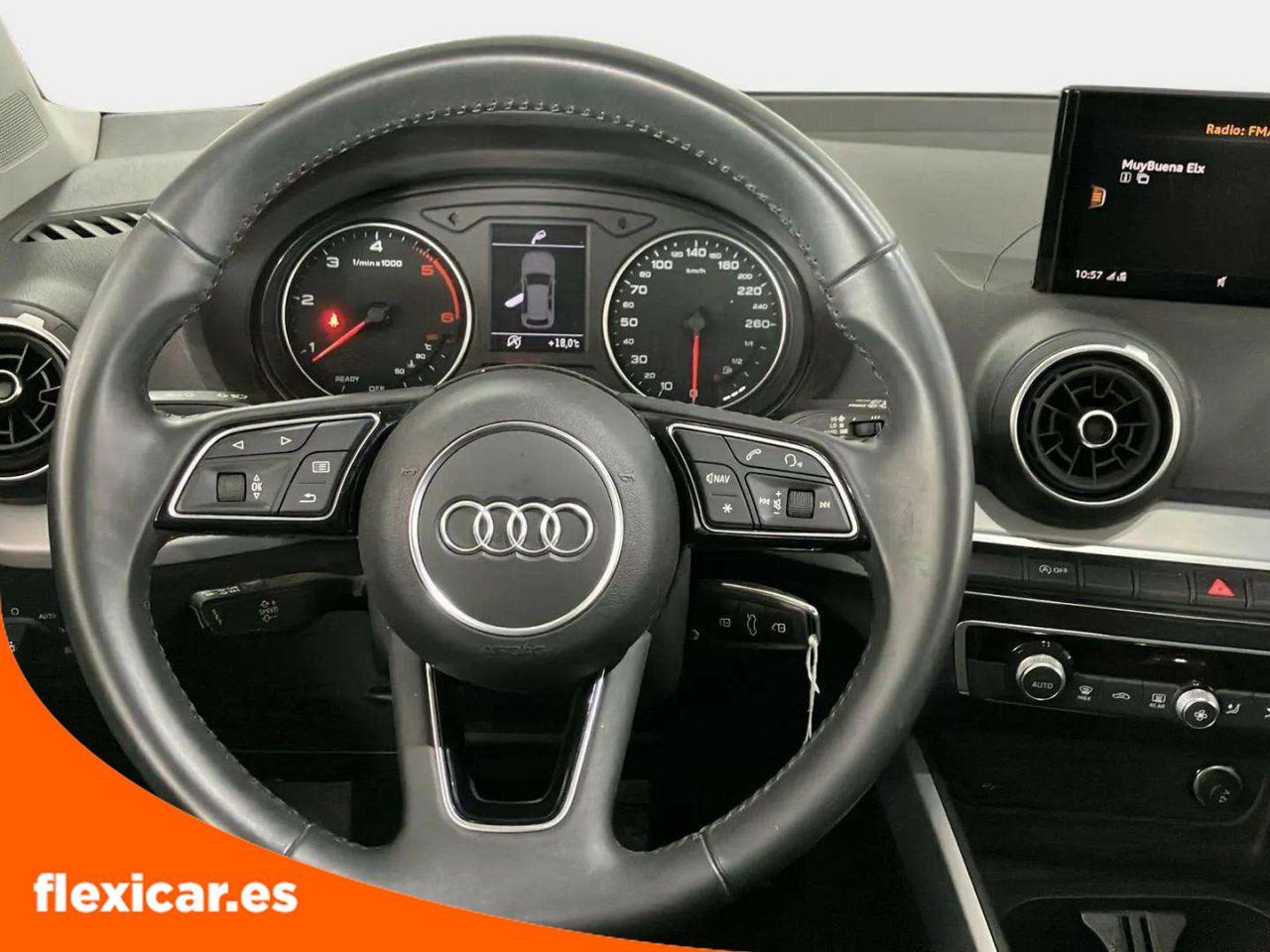 Foto Audi Q2 11