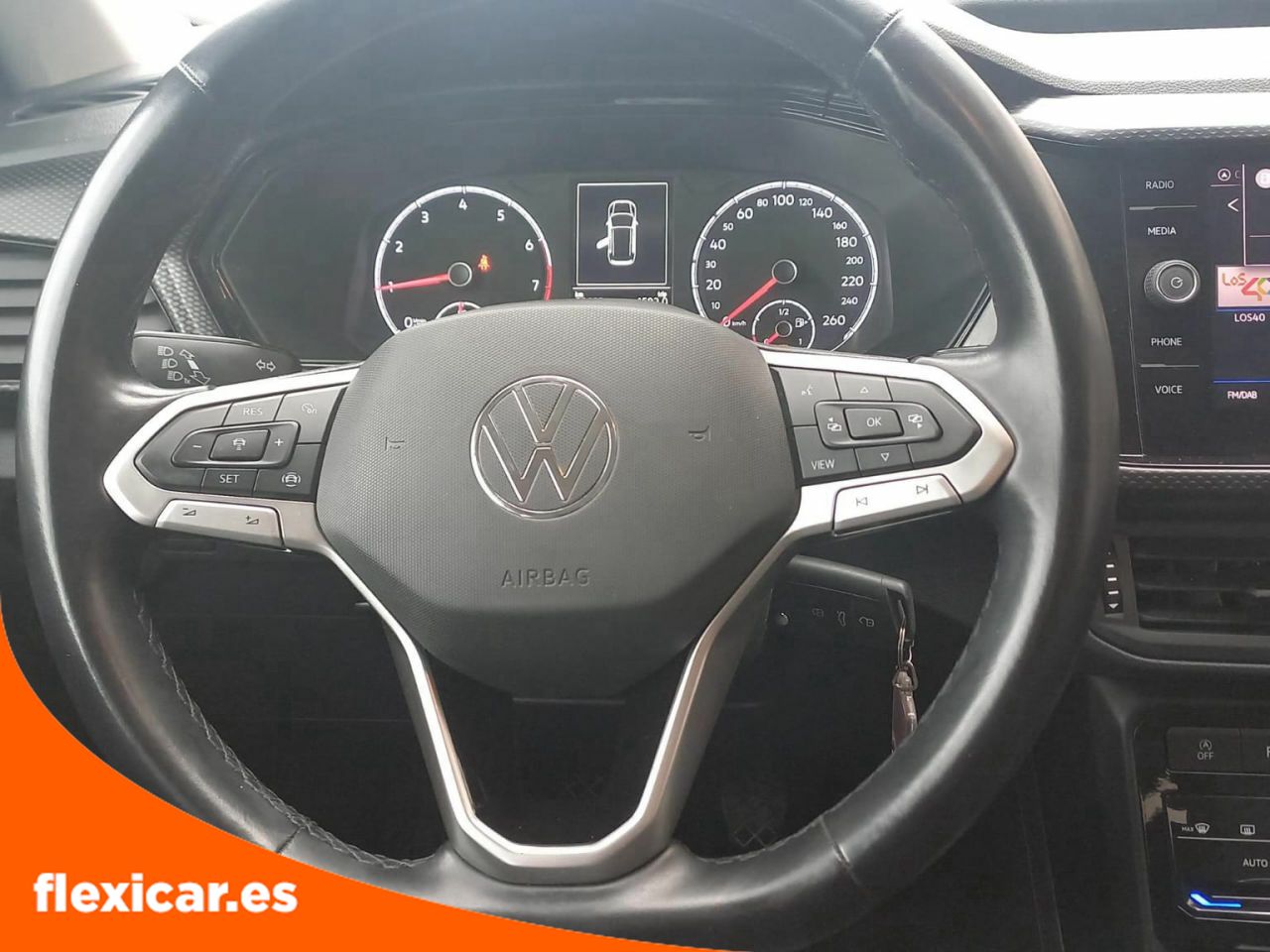 Foto Volkswagen T-Cross 13