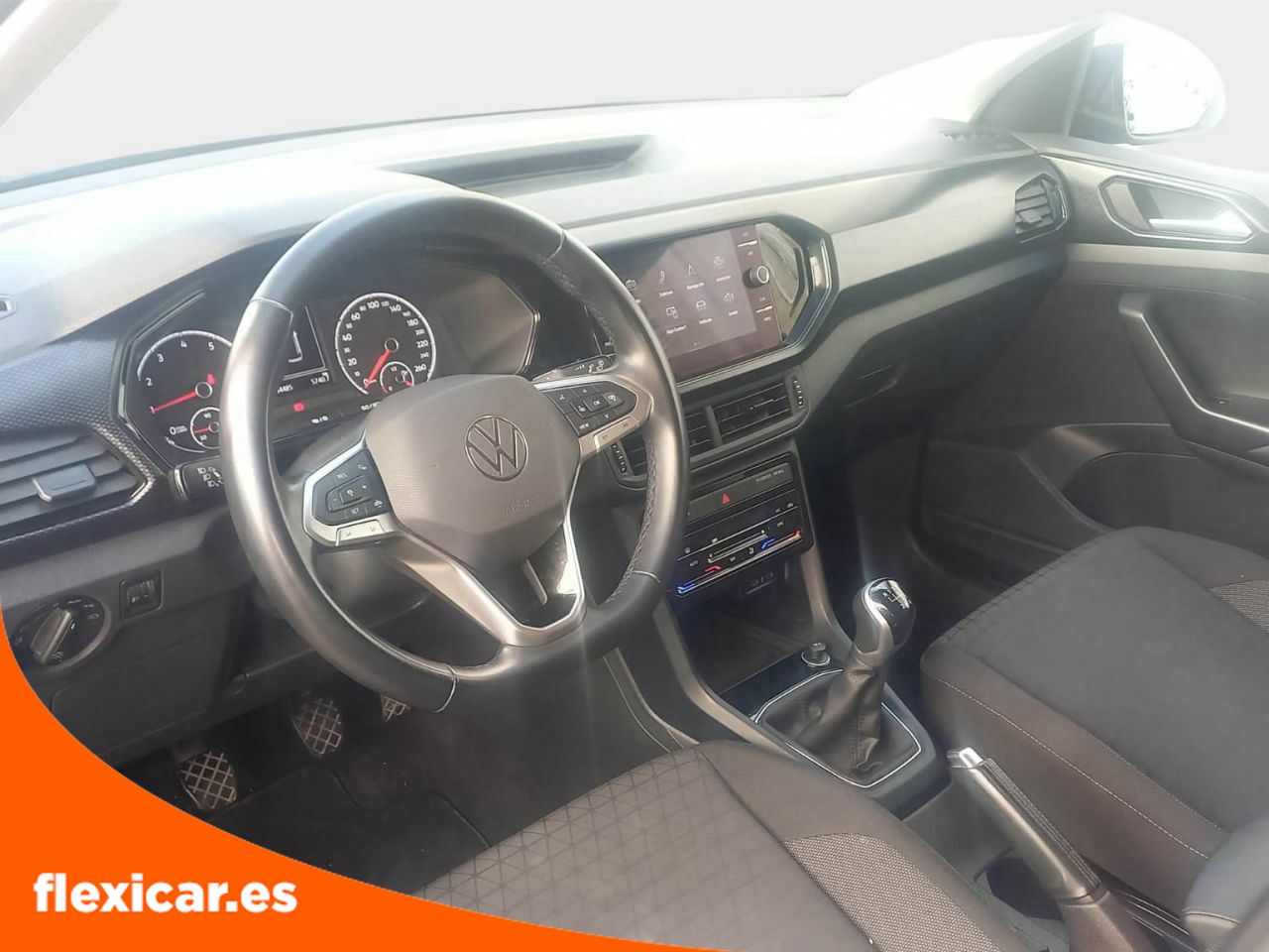 Foto Volkswagen T-Cross 12