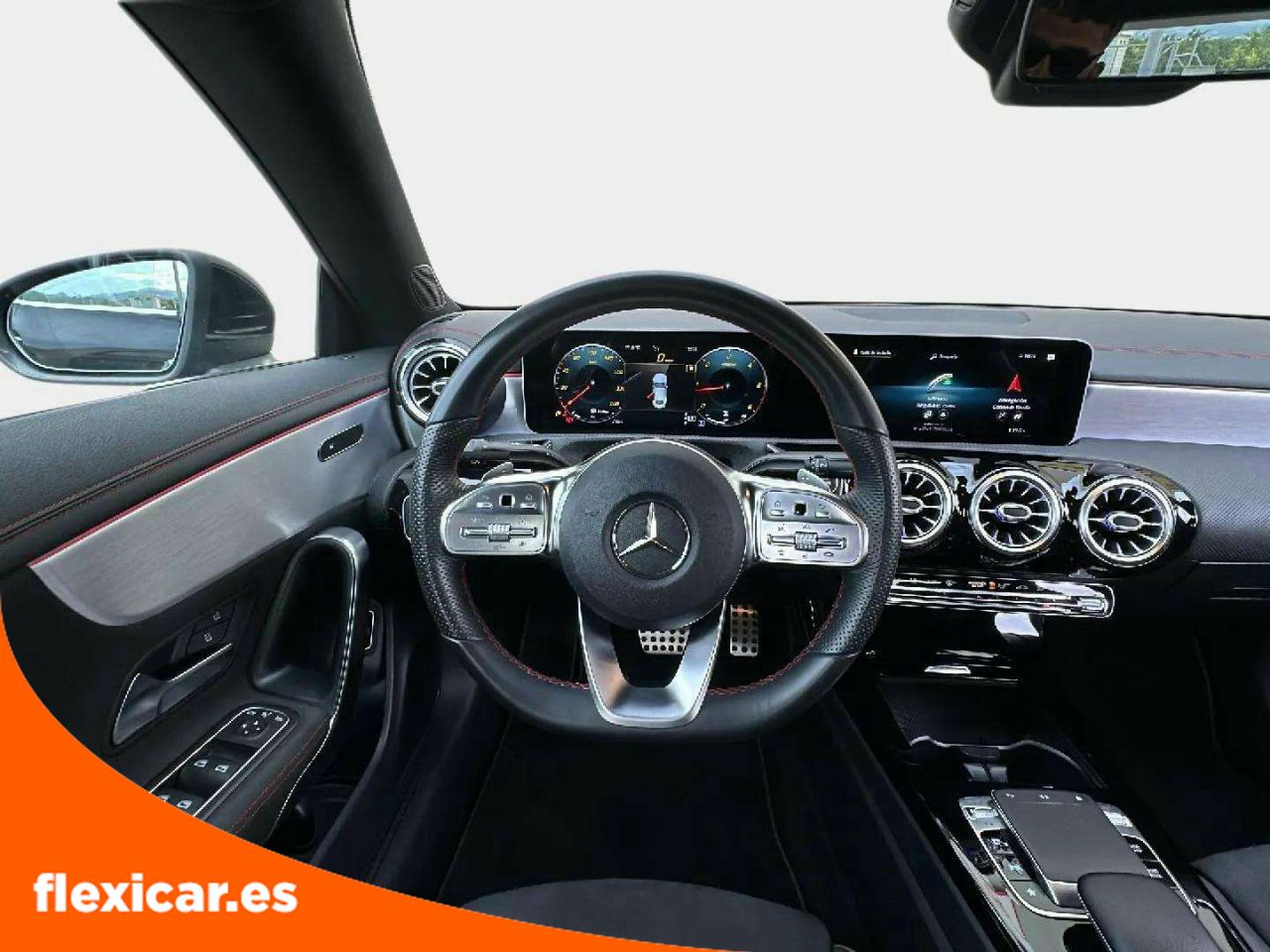 Foto Mercedes-Benz Clase CLA 14