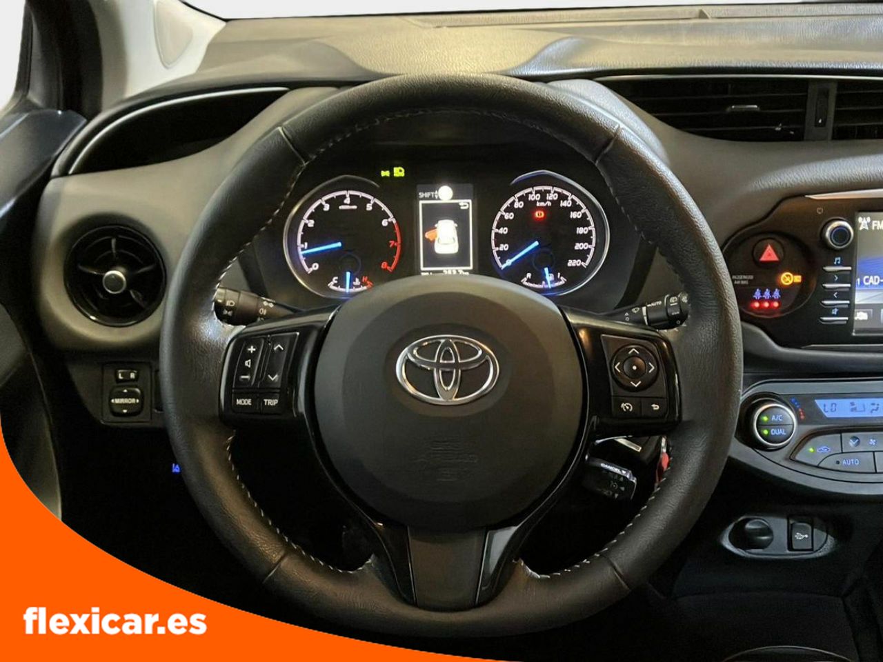 Foto Toyota Yaris 13