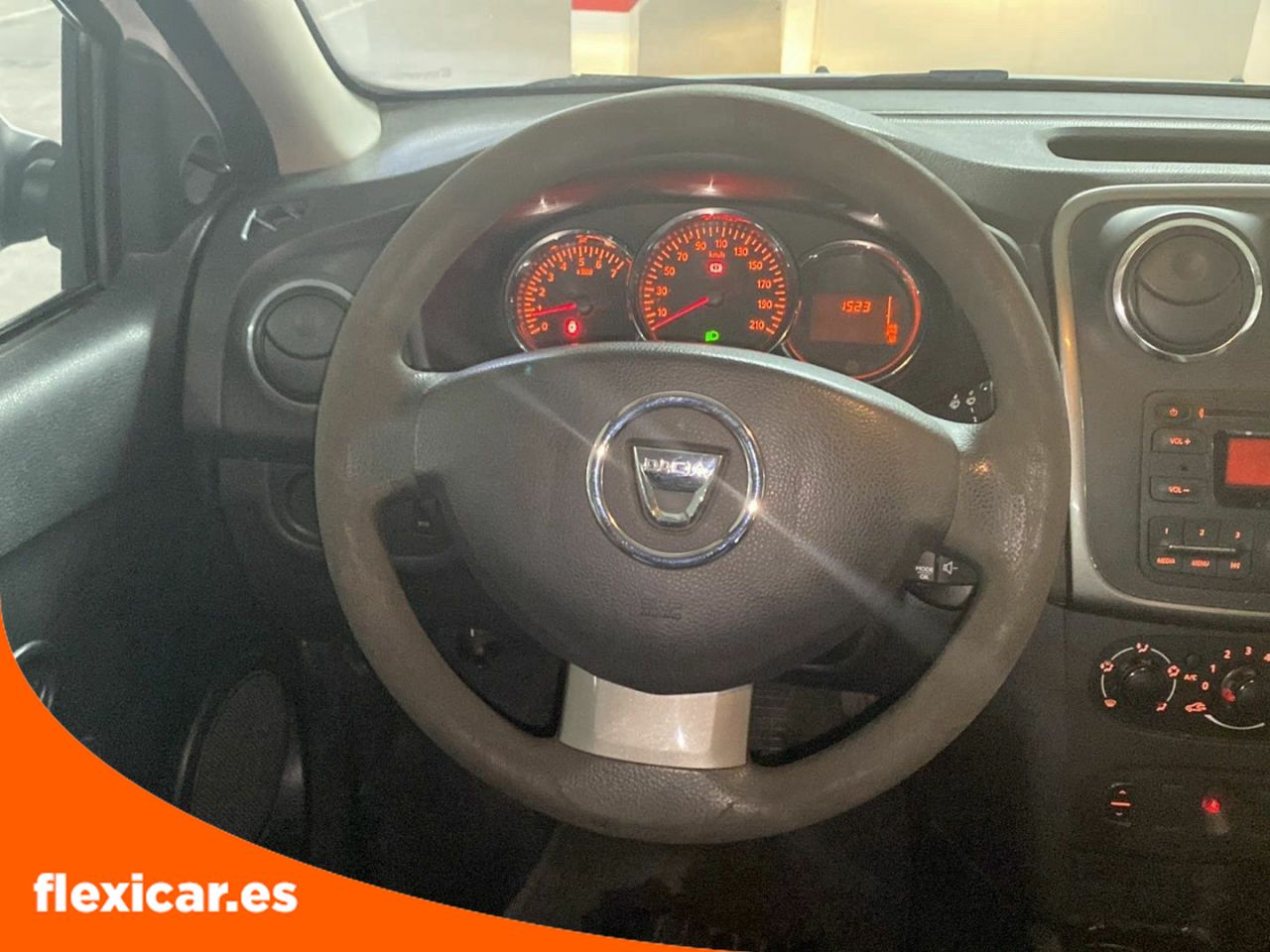 Foto Dacia Sandero 16