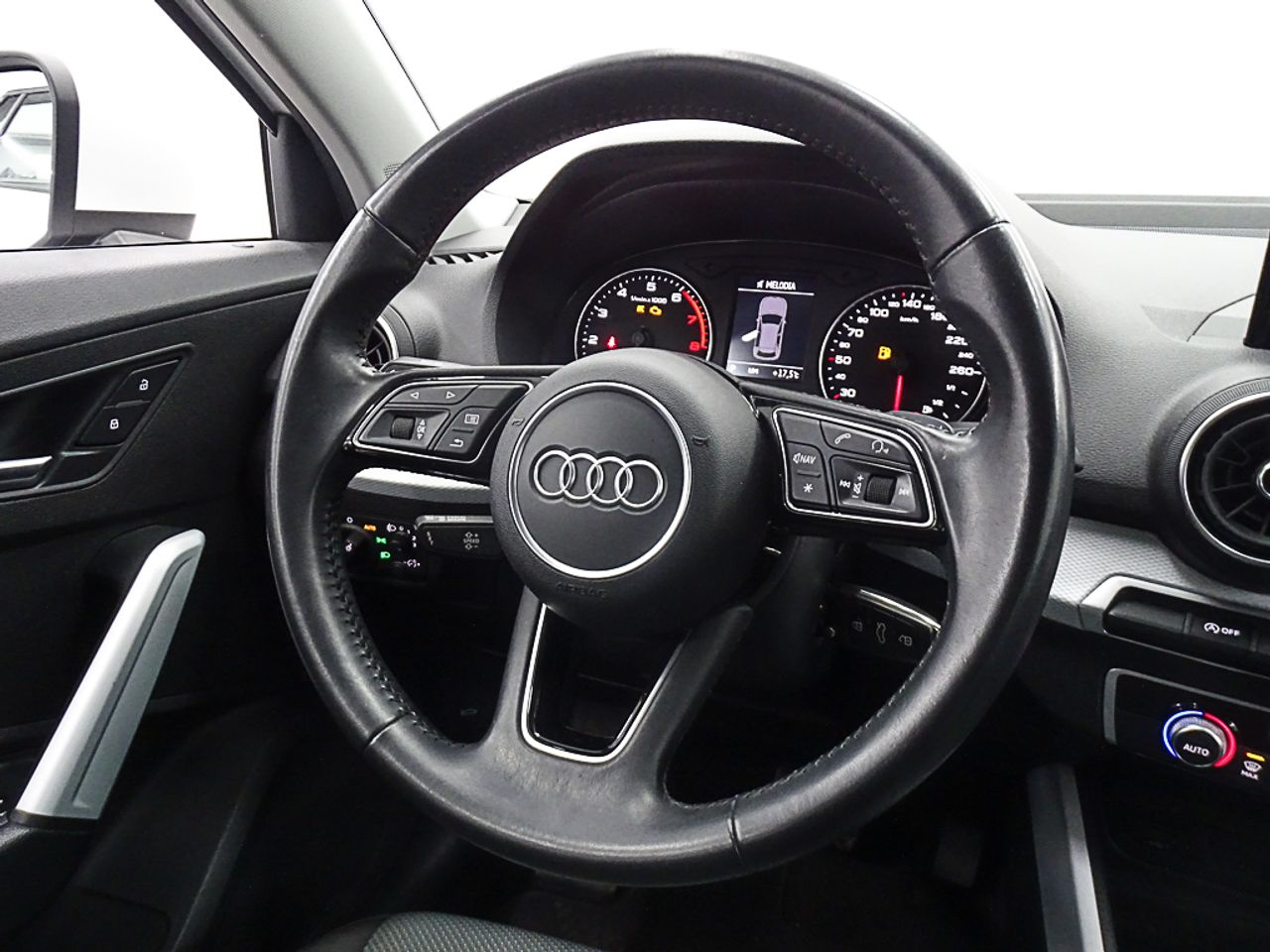 Foto Audi Q2 25