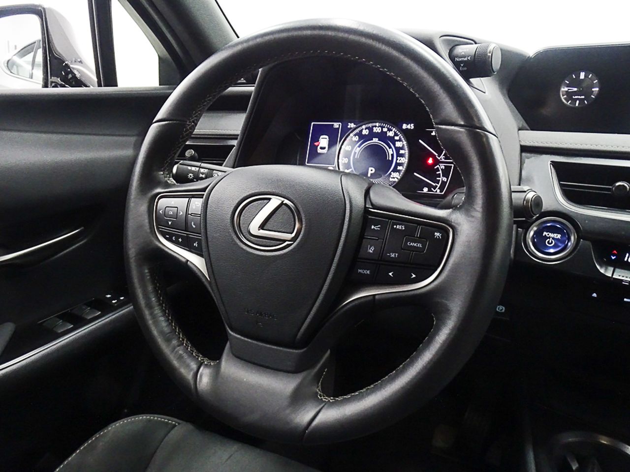 Foto Lexus UX 28