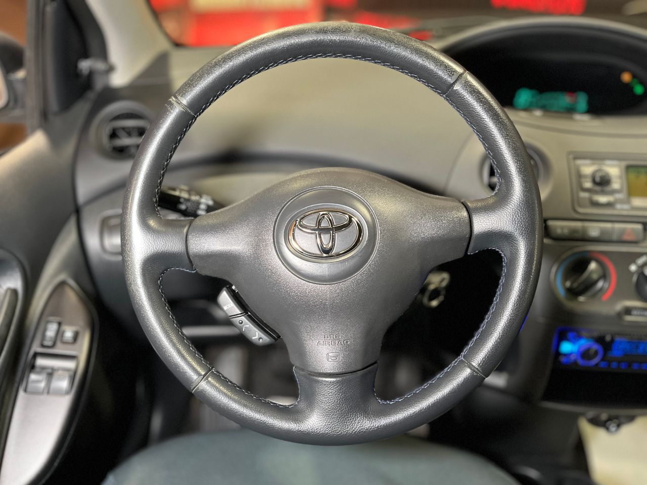 Foto Toyota Yaris 14