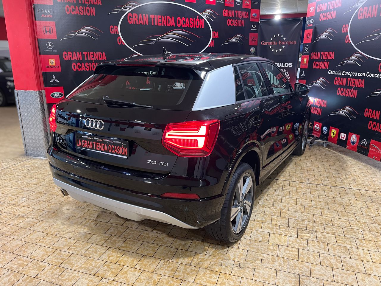 Foto Audi Q2 8