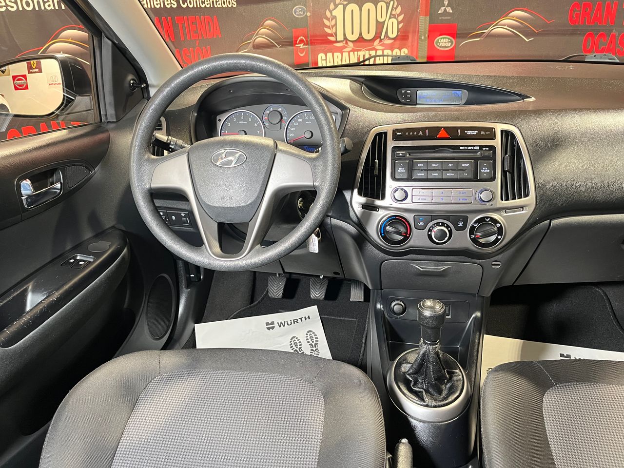 Foto Hyundai i20 13