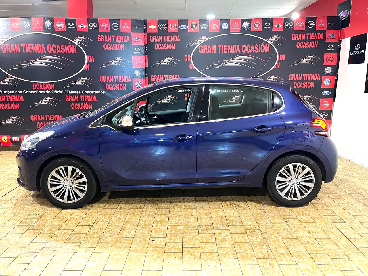 Foto Peugeot 208 9