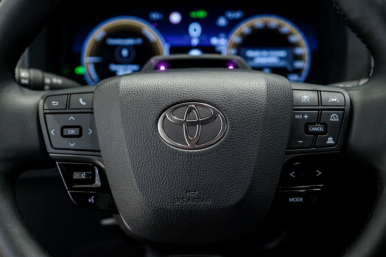 Foto Toyota C-HR 18