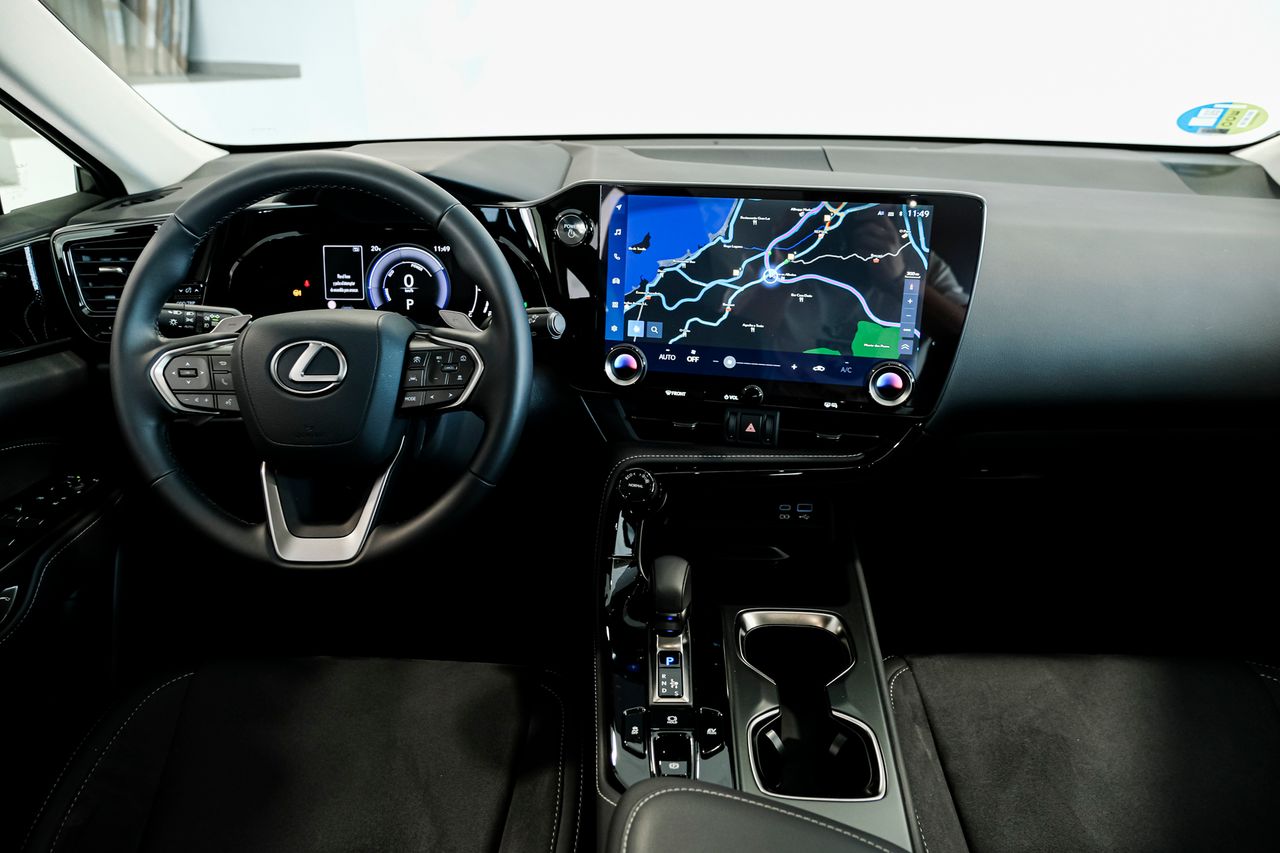 Foto Lexus NX 13