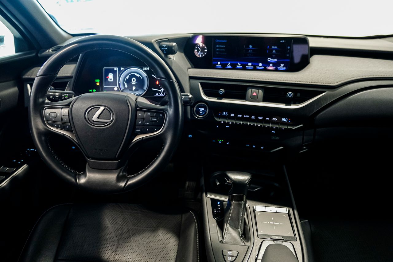 Foto Lexus UX 17