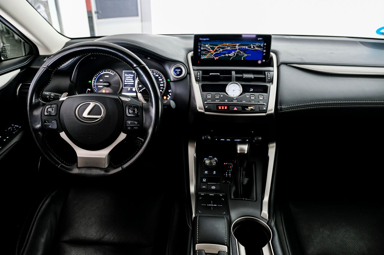 Foto Lexus NX 18