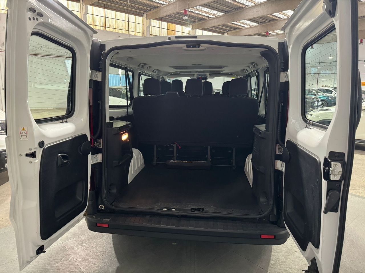 Foto Renault Trafic 16