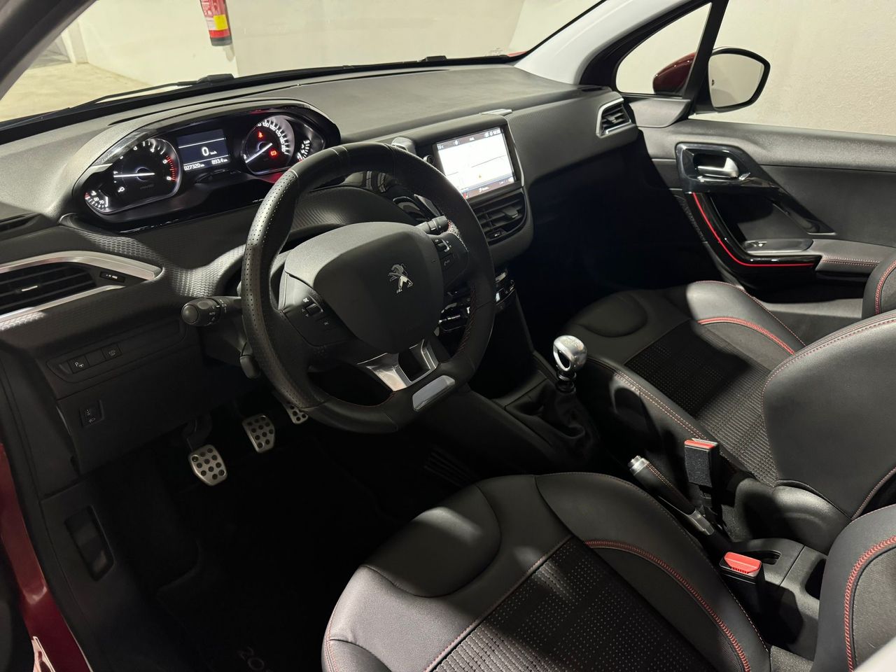 Foto Peugeot 208 11