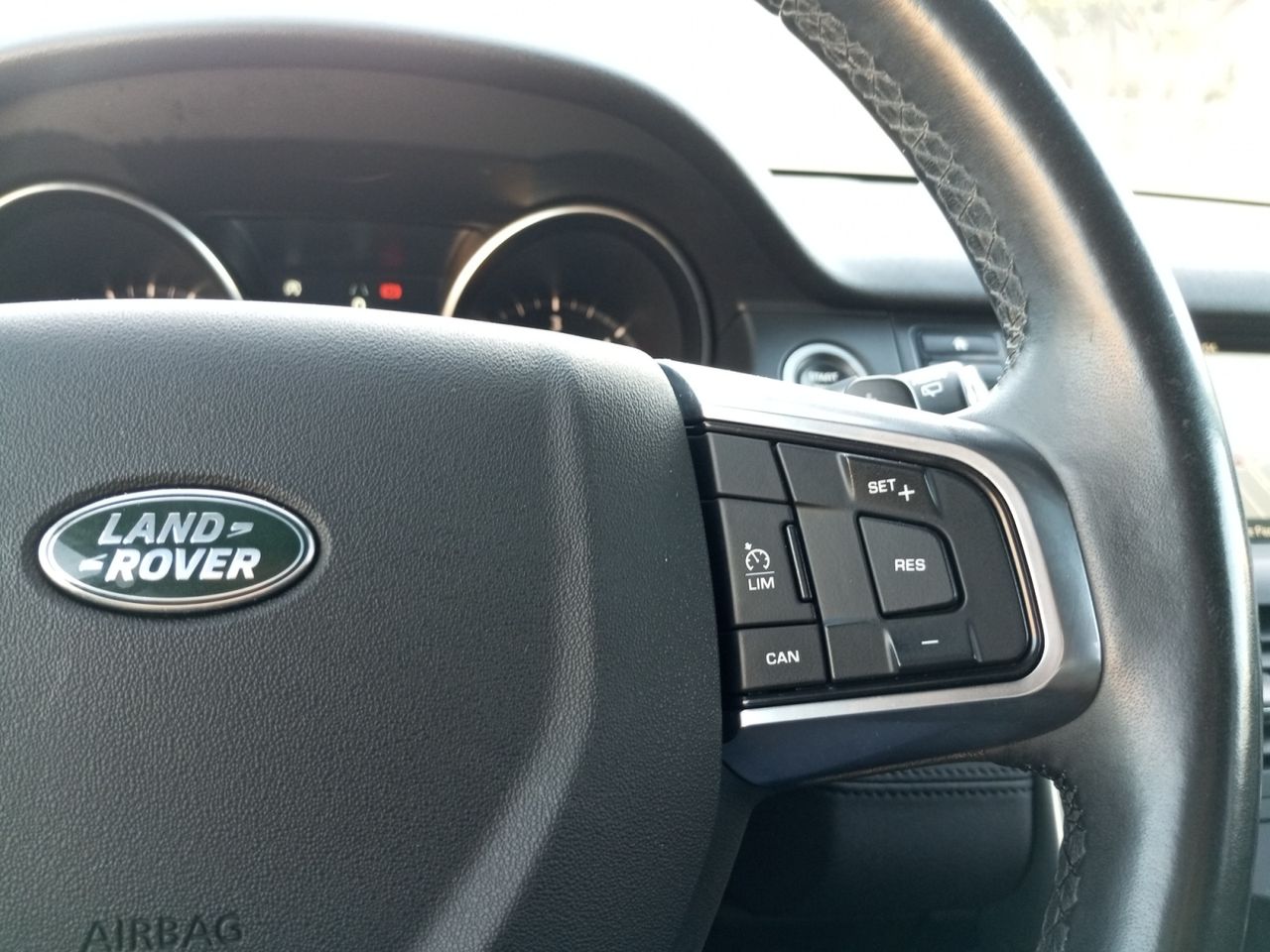 Foto Land-Rover Discovery Sport 18