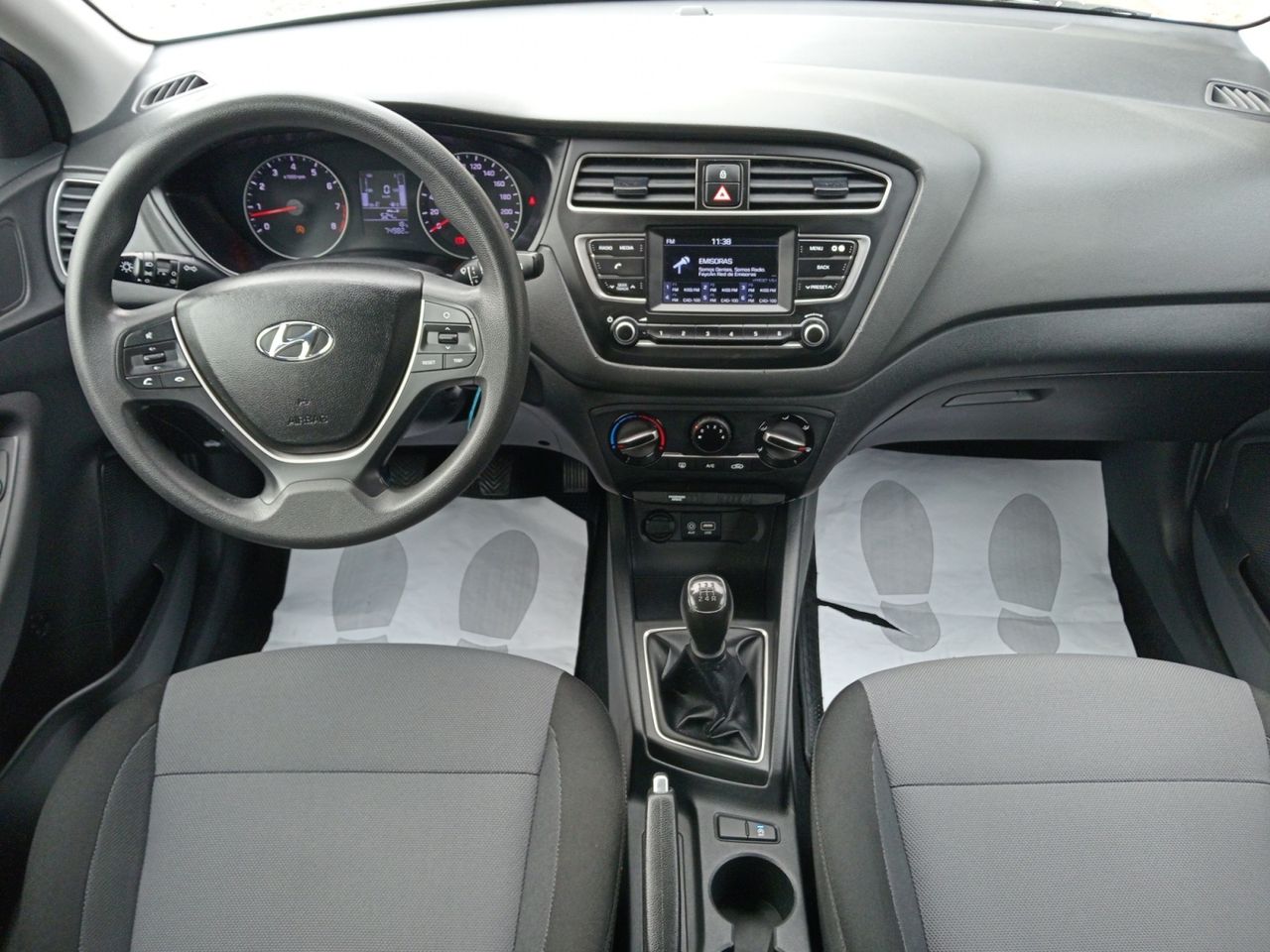 Foto Hyundai i20 6