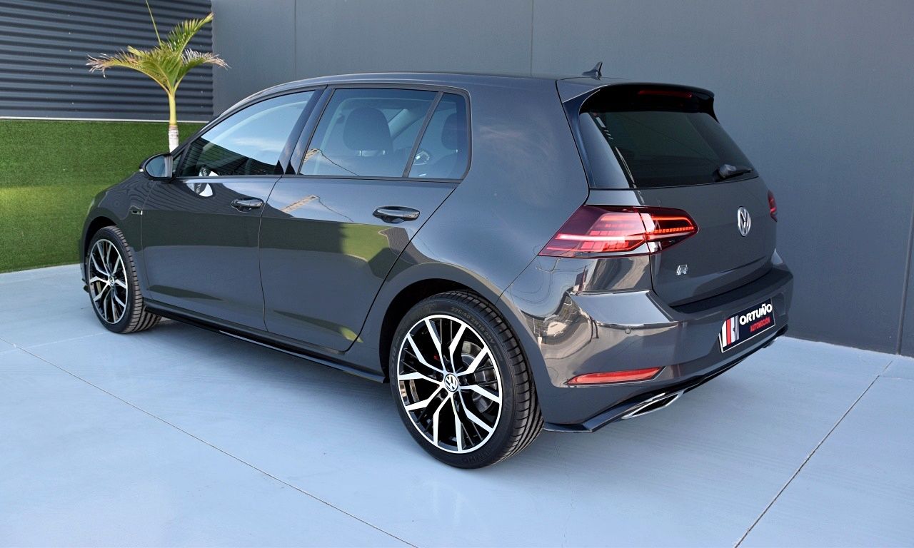 Foto Volkswagen Golf 40