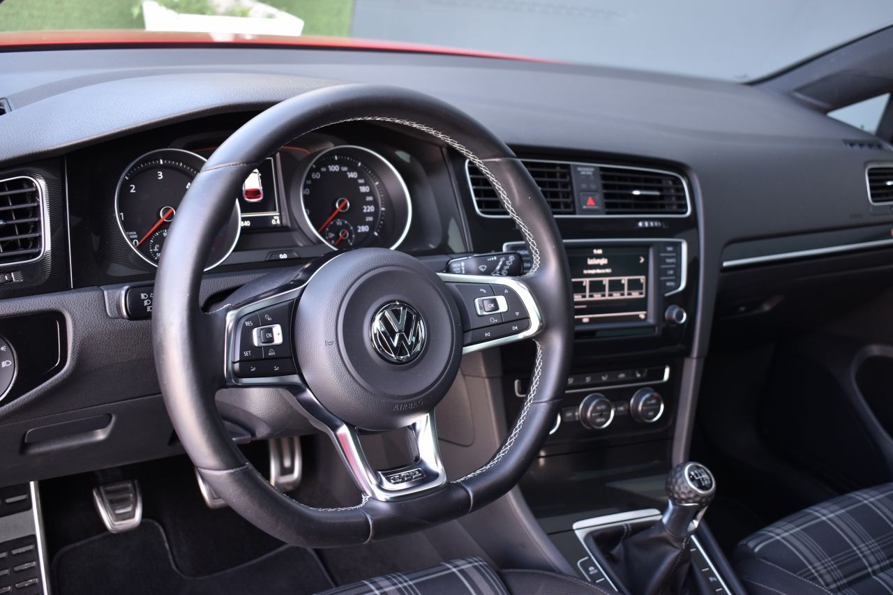 Foto Volkswagen Golf 63