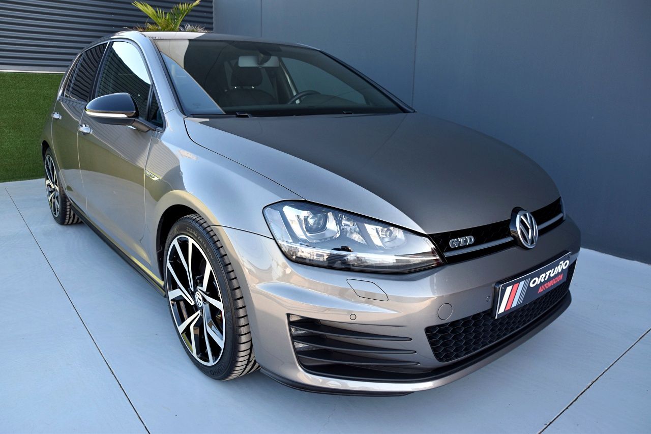 Foto Volkswagen Golf 50