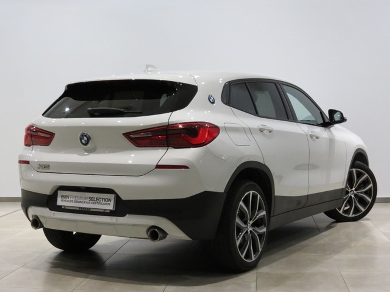 Foto BMW X2 4