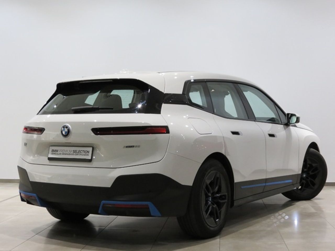 Foto BMW iX3 4