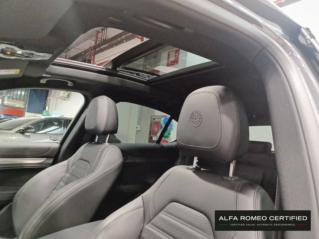 Foto Alfa Romeo Stelvio 21