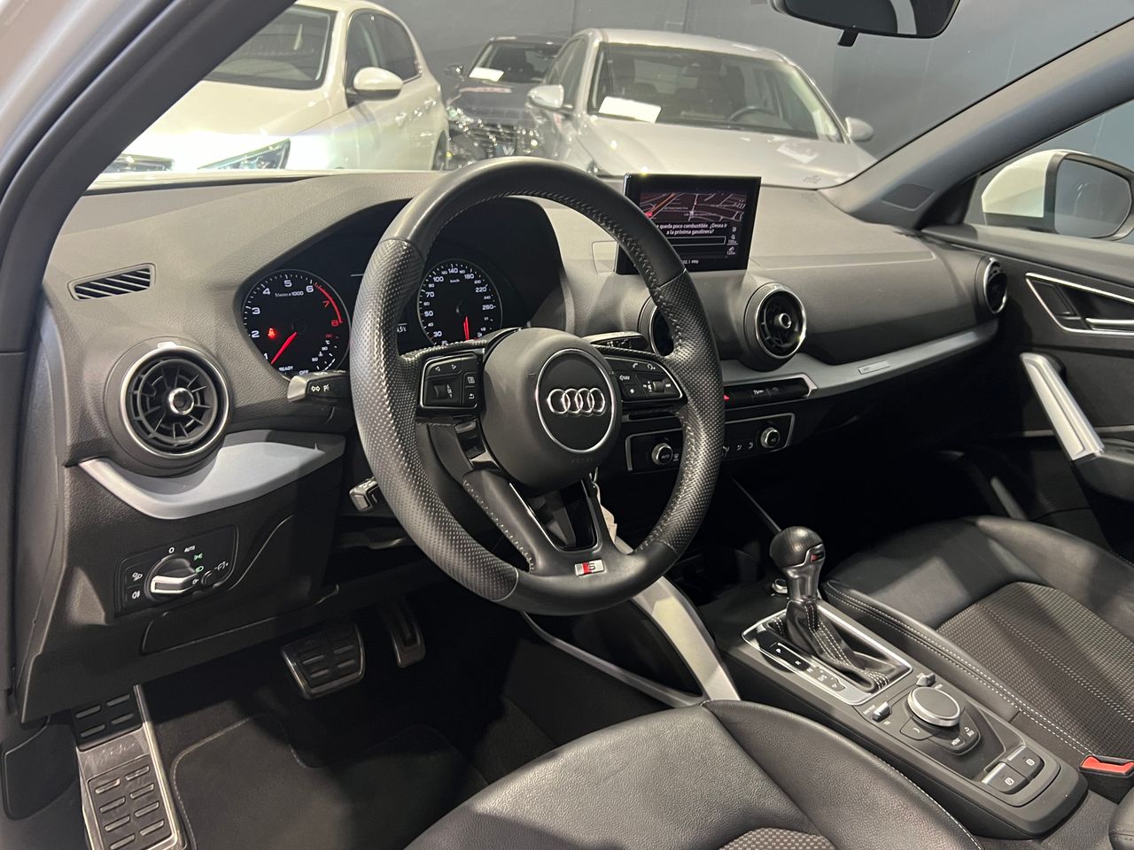 Foto Audi Q2 10