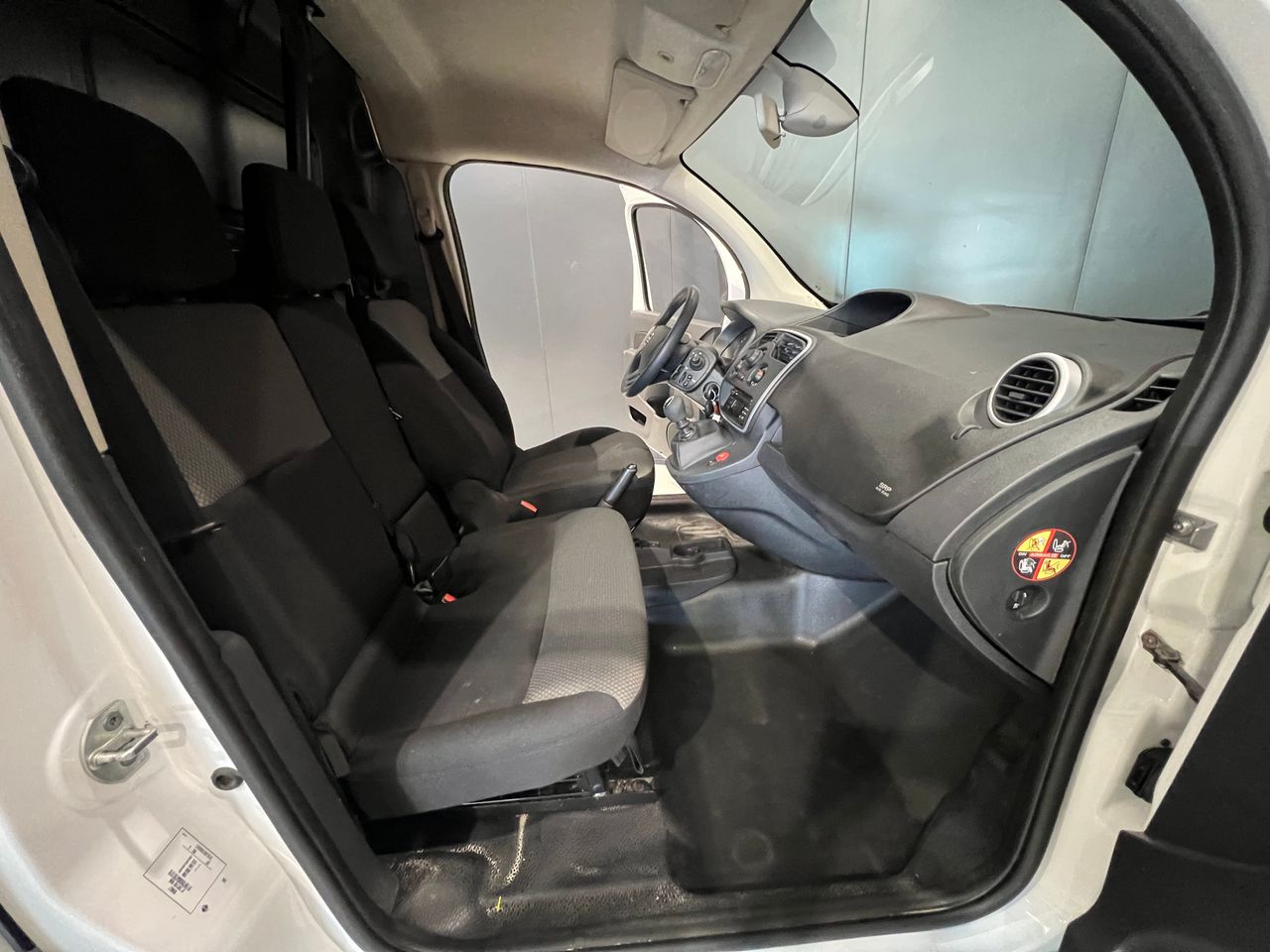 Foto Nissan NV250 14