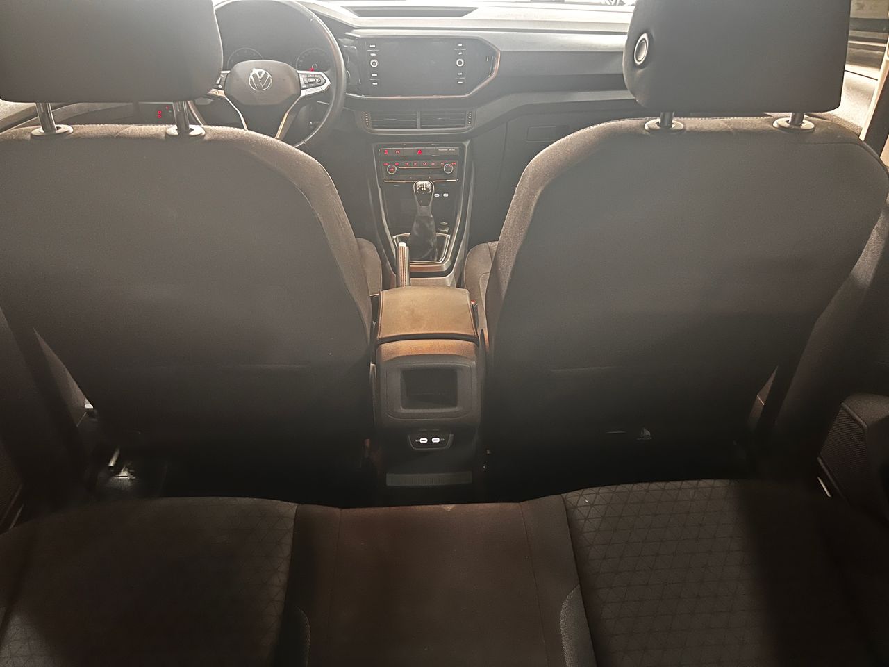 Foto Volkswagen T-Cross 15