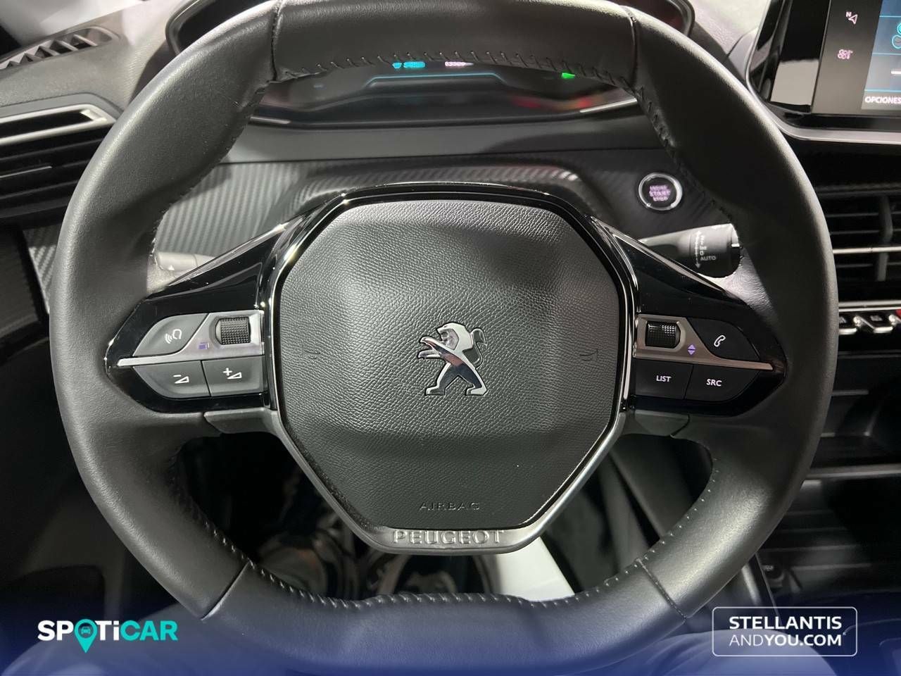 Foto Peugeot 208 13